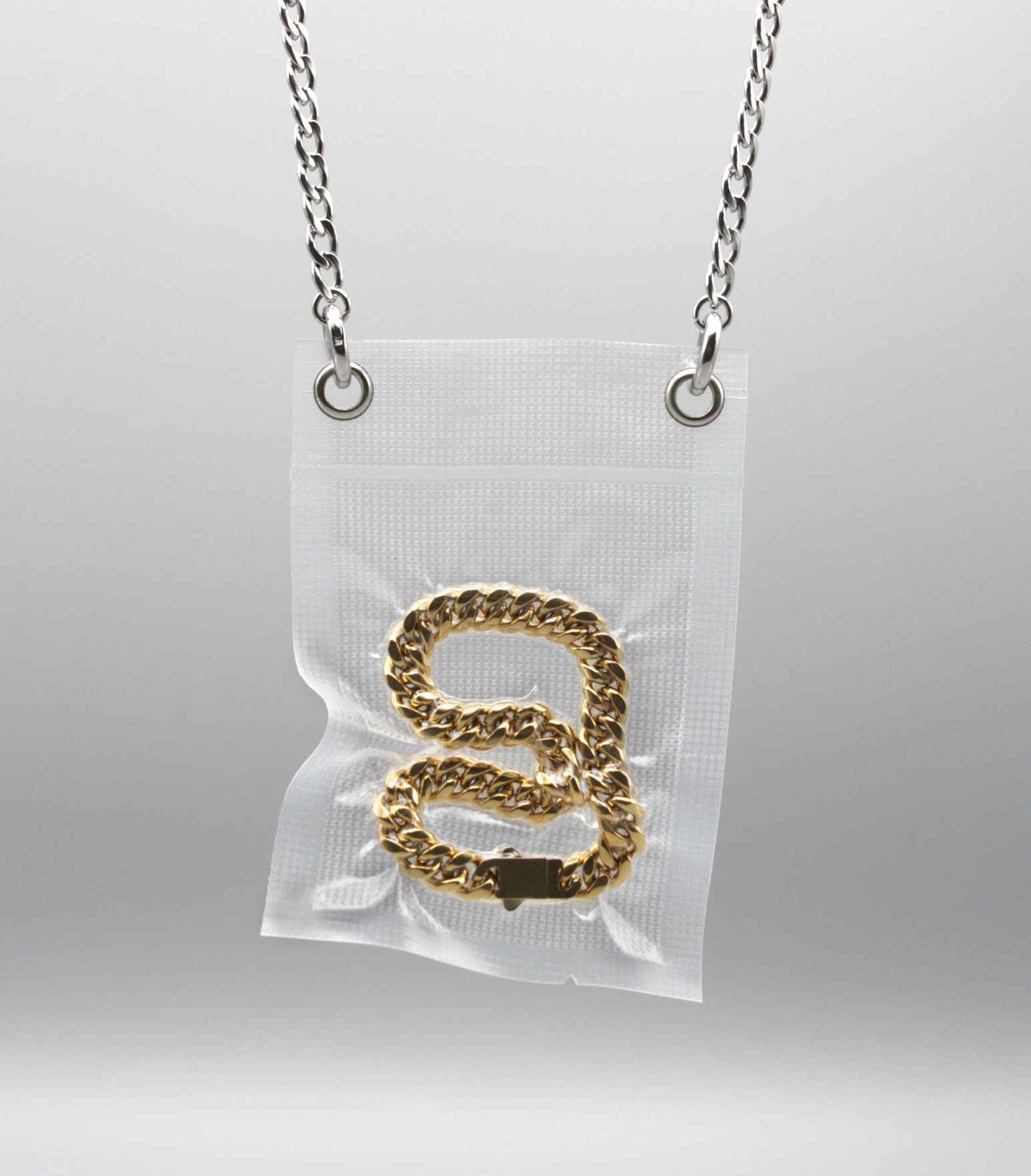 Celine s store pendant necklace